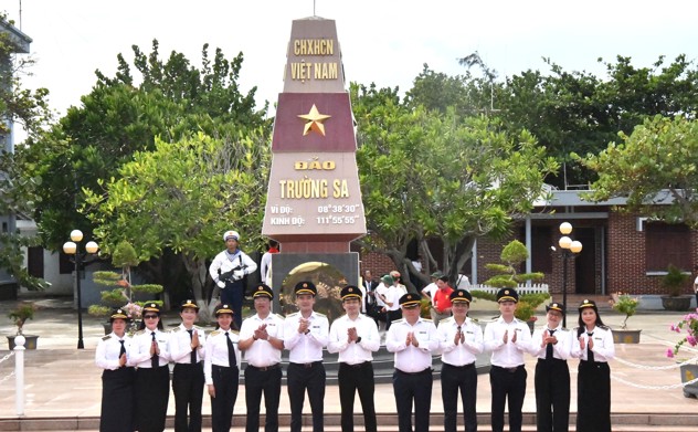 Đoàn công tác Kiểm toán nhà nước kết thúc tốt đẹp chuyến thăm, động viên cán bộ, chiến sĩ quần đảo Trường Sa