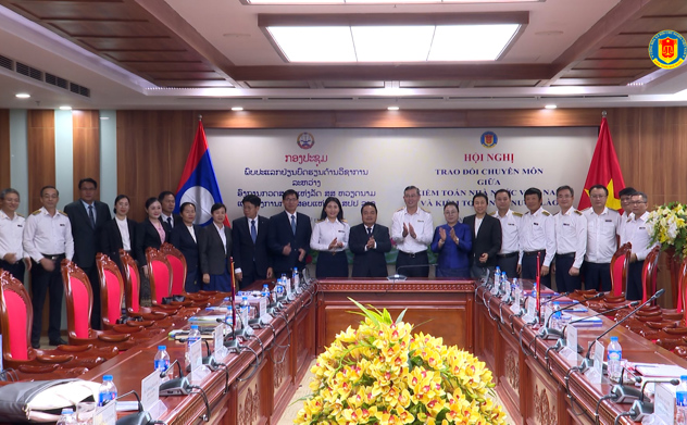 Tổng Kiểm toán nhà nước Việt Nam Ngô Văn Tuấn tiếp xã giao  Đoàn công tác Kiểm toán nhà nước Lào