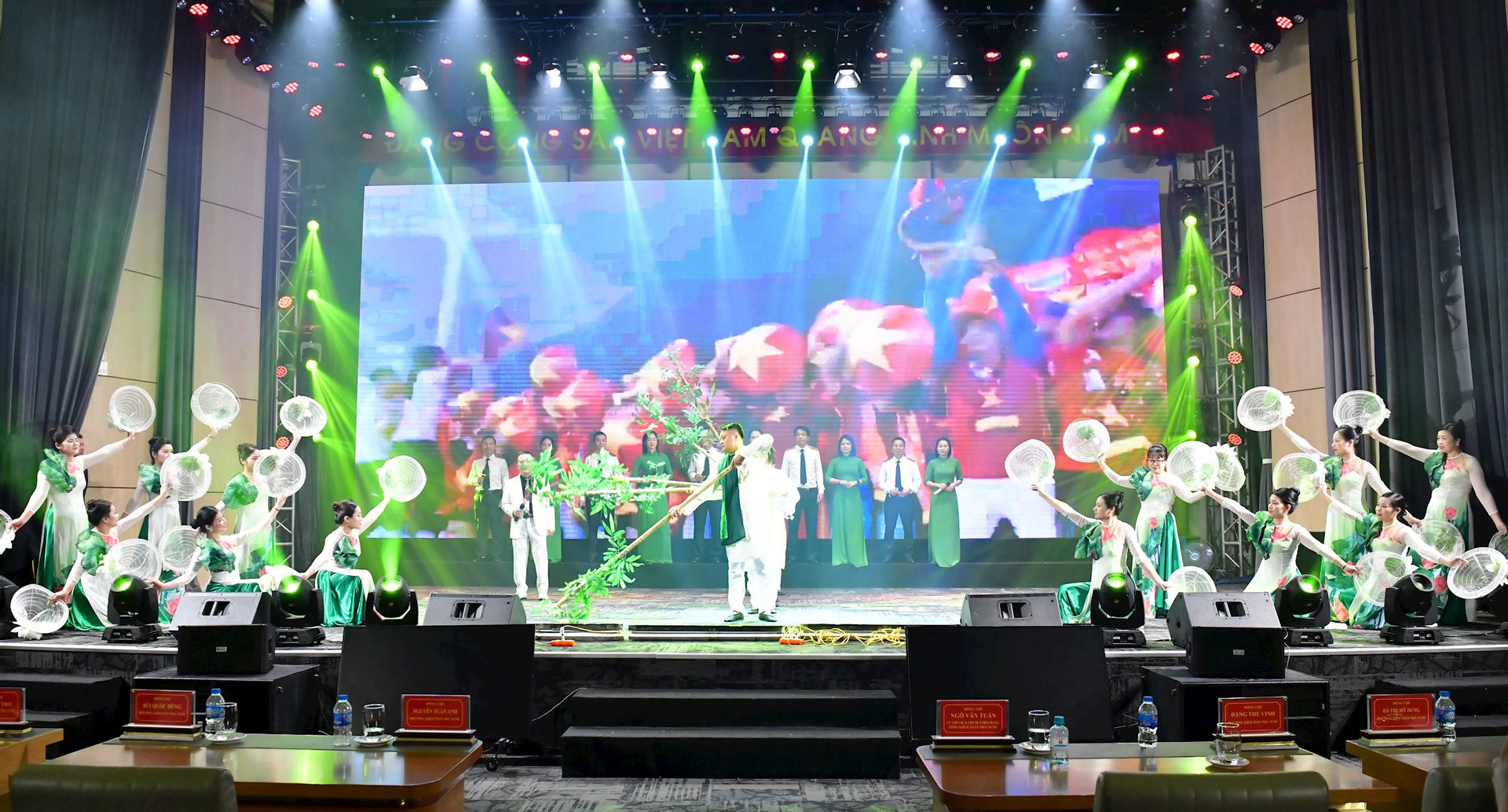 Những con số cùng ta suy nghĩ