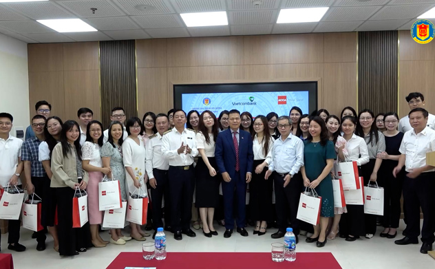 Kiểm toán nhà nước và ACCA bồi dưỡng kiến thức về chuẩn mực báo cáo tài chính quốc tế cho Vietcombank