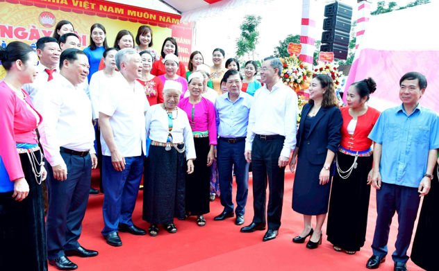 Tổng Kiểm toán nhà nước Ngô Văn Tuấn dự “Ngày hội Đại đoàn kết toàn dân tộc” tại Hòa Bình