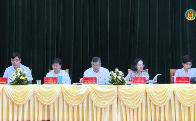 Thường trực Ban Bí thư Trương Thị Mai và Tổng Kiểm toán nhà nước Ngô Văn Tuấn tiếp xúc cử tri tại Hòa Bình