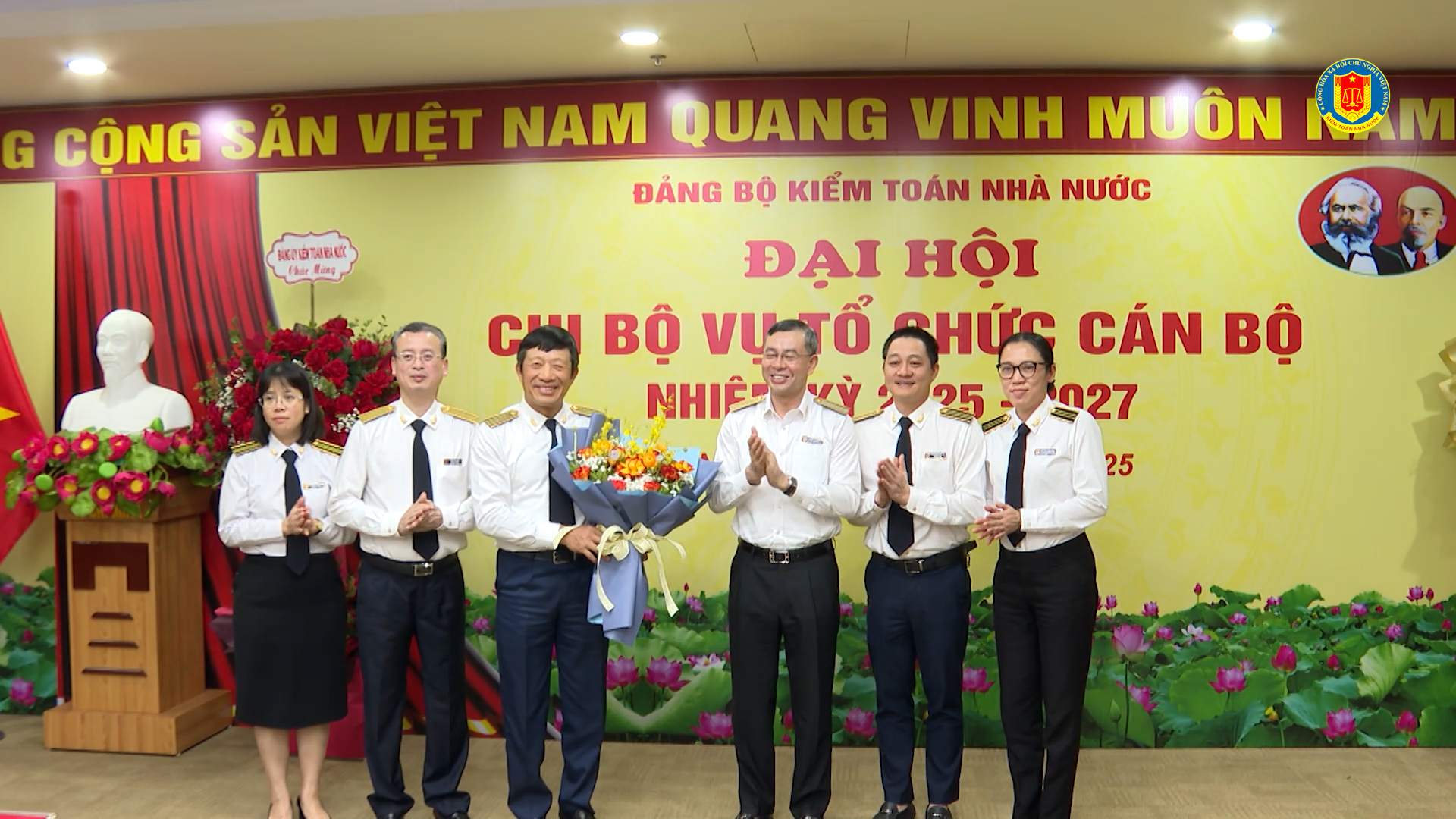 Đại hội Chi bộ Vụ Tổ chức cán bộ nhiệm kỳ 2025-2030