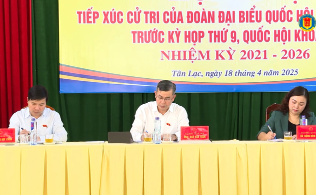 Tổng Kiểm toán nhà nước Ngô Văn Tuấn tiếp xúc cử tri huyện Tân Lạc