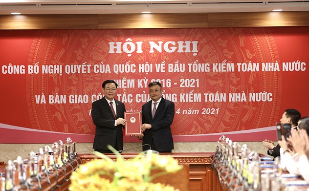 Công bố và trao Nghị quyết của Quốc hội về bầu Tổng Kiểm toán nhà nước