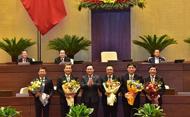 Thông qua Nghị quyết bầu Chủ nhiệm một số Ủy ban của Quốc hội, Tổng Thư ký Quốc hội