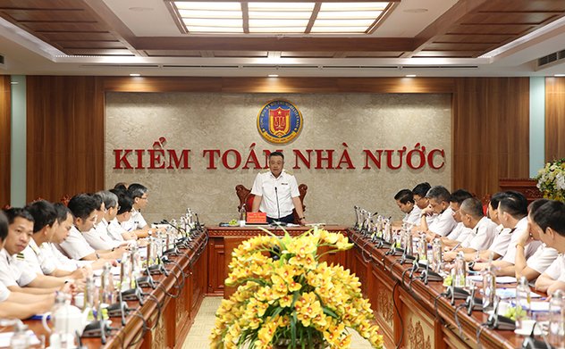 Tổng Kiểm toán nhà nước Trần Sỹ Thanh làm việc với KTNN chuyên ngành IV