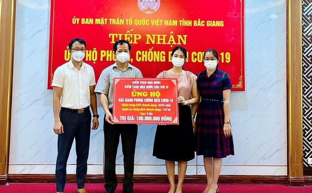 Công đoàn Kiểm toán nhà nước khu vực VI trao tặng Bắc Giang nhu yếu phẩm phòng, chống dịch Covid-19