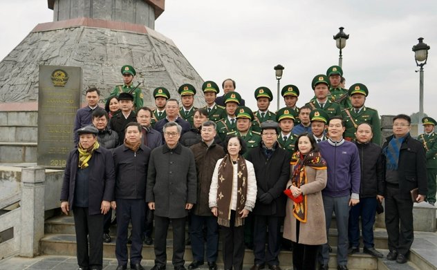 Ủy viên Ban chấp hành Trung ương Đảng, Tổng Kiểm toán nhà nước Ngô Văn Tuấn tham gia chương trình đền ơn đáp nghĩa và từ thiện của  Đoàn công tác Ban Tổ chức Trung ương tại Hà Giang