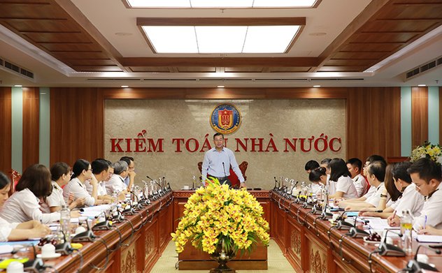 Công tác bổ nhiệm, luân chuyển, khen thưởng cán bộ phải thực hiện đúng trình tự và công khai minh bạch