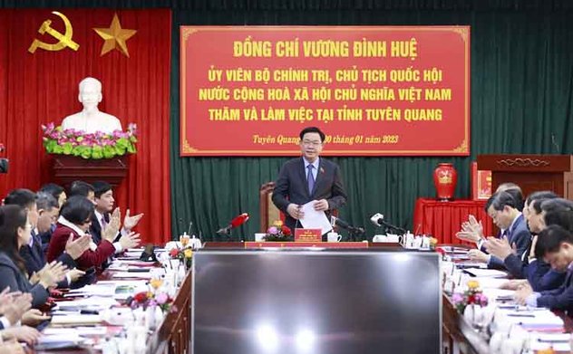 Chủ tịch Quốc hội Vương Đình Huệ: Tuyên Quang cần rà soát, tìm động lực sản xuất mới để phát triển