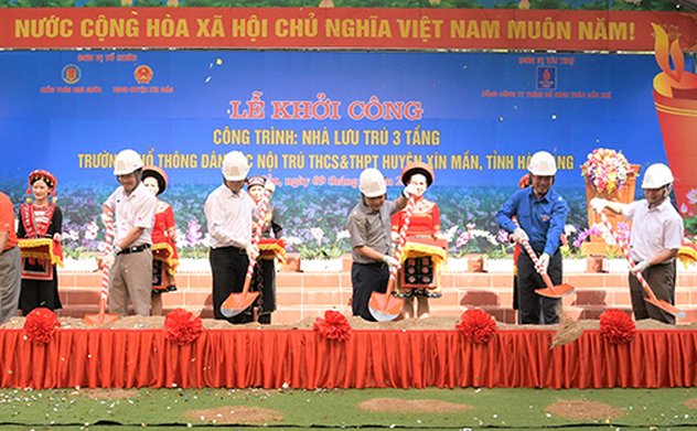 Khởi công xây dựng nhà nội trú Trường phổ thông dân tộc nội trú huyện Xín Mần, tỉnh Hà Giang