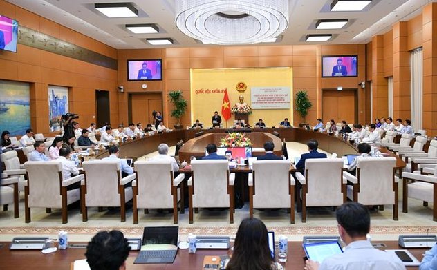 Ủy ban Thường vụ Quốc hội giám sát đổi mới giáo dục phổ thông