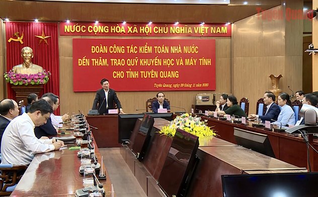 Ủy viên Ban chấp hành Trung ương Đảng, Tổng Kiểm toán nhà nước Hồ Đức Phớc thăm và làm việc tại tỉnh Tuyên Quang