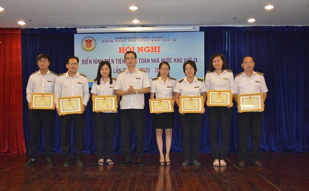 KTNN khu vực IX tổ chức Hội nghị tuyên dương điển hình tiên tiến
