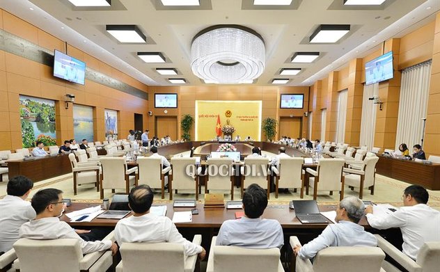 Ủy ban Thường vụ Quốc hội cho ý kiến về dự án Luật Doanh nghiệp (sửa đổi)