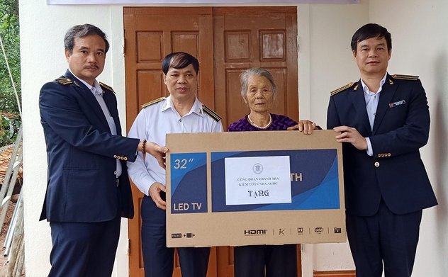 Thanh tra Kiểm toán nhà nước trao nhà tình nghĩa tại Sơn Trà, Hương Sơn, Hà Tĩnh