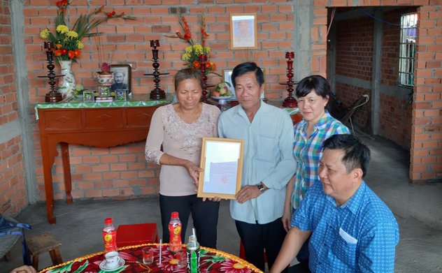KTNN khu vực IV bàn giao nhà tình nghĩa và tặng quà Trung thu tại tỉnh Long An