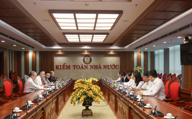 Phó Tổng Kiểm toán nhà nước Vũ Văn Họa tiếp và làm việc với Đoàn chuyên gia Quỹ Kiểm toán và Trách nhiệm giải trình Canada