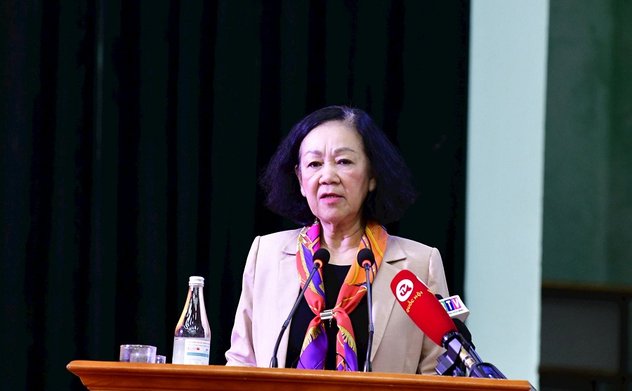 Thường trực Ban Bí thư Trương Thị Mai cùng đoàn Đại biểu Quốc hội tiếp xúc cử tri huyện Kim Bôi