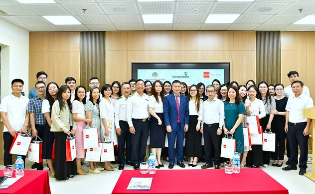 Đào tạo về IFRS và chia sẻ kinh nghiệm kiểm toán lĩnh vực ngân hàng cho nhân viên Vietcombank
