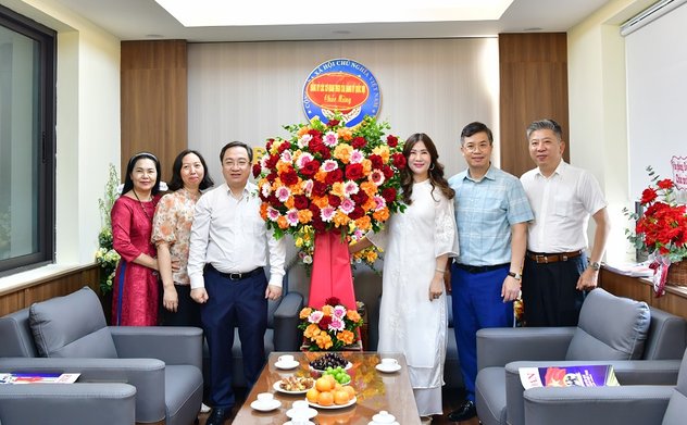 Phó Bí thư Đảng ủy Quốc hội Đặng Xuân Phương chúc mừng Báo Kiểm toán nhân kỷ niệm 100 năm Ngày báo chí Cách mạng Việt Nam