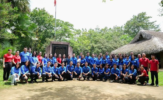 Tuổi trẻ Quốc hội với hành trình về nguồn năm 2025