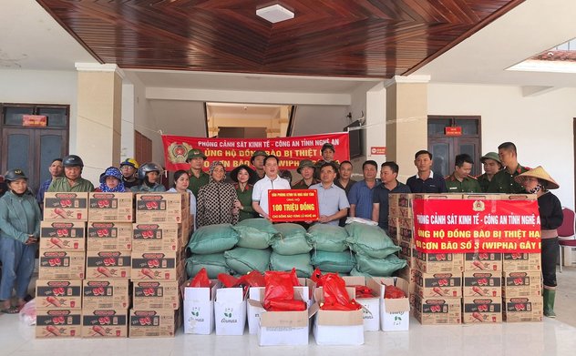 Văn phòng KTNN đồng hành cùng các nhà hảo tâm hỗ trợ đồng bào vùng rốn lũ tỉnh Nghệ An