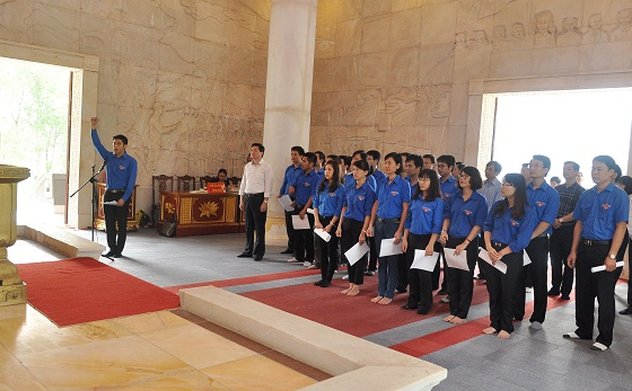 Đảng ủy Kiểm toán Nhà nước tổ chức Lễ kết nạp đảng viên mới tại Pác Bó – Cao Bằng