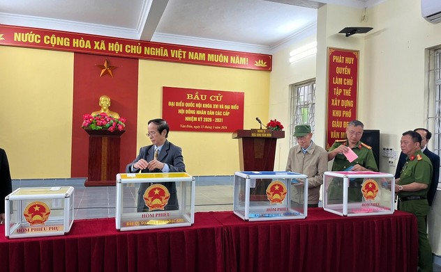 Cập nhật đến 20 giờ ngày 15/3: Đã có 99,38% cử tri bỏ phiếu bầu cử đại biểu Quốc hội và Hội đồng nhân dân các cấp