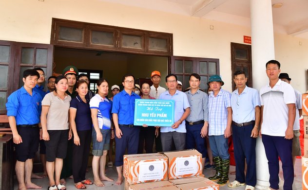 Sẻ chia khó khăn với người dân tại huyện Quốc Oai và Chương Mỹ