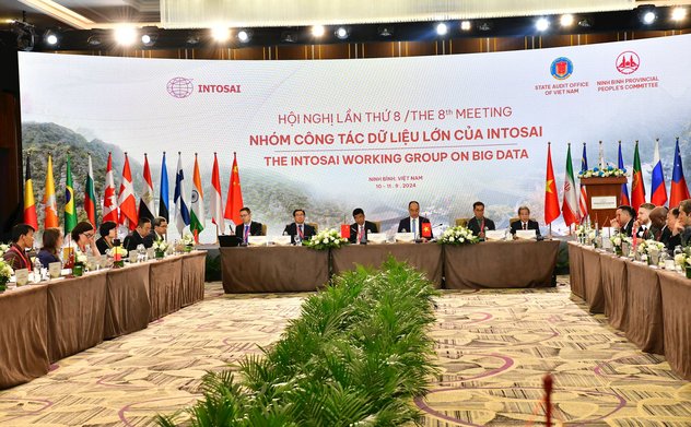 Các SAI tiếp tục chia sẻ kinh nghiệm và tham quan thực tiễn dự án dữ liệu lớn tại VinUni