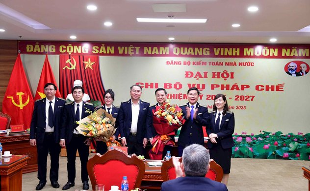 Chi bộ Vụ Pháp chế tổ chức thành công Đại hội điểm nhiệm kỳ 2025-2027