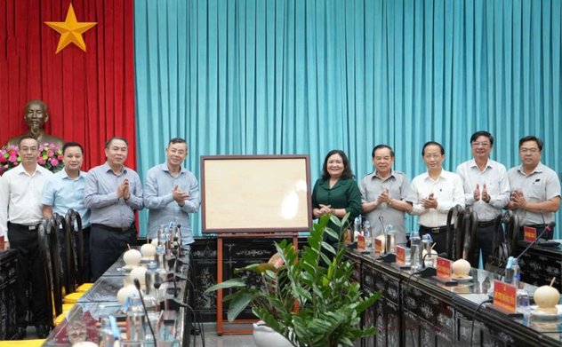 Tổng Kiểm toán nhà nước Ngô Văn Tuấn làm việc với tỉnh Bến Tre