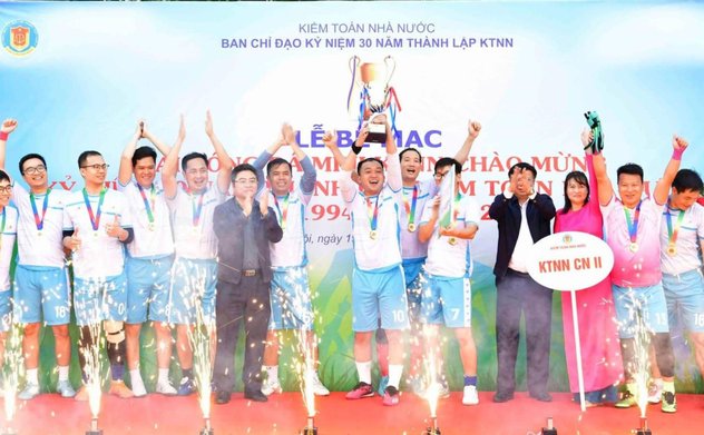 Khơi dậy niềm tự hào, khát vọng cống hiến