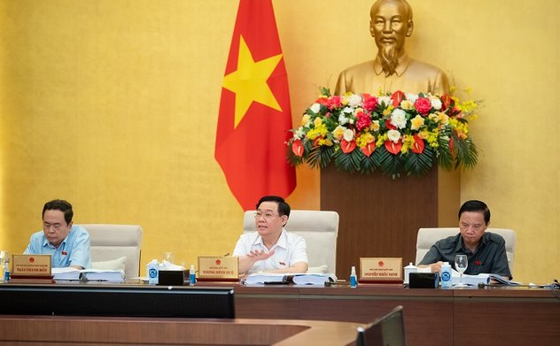 Ủy ban Thường vụ Quốc hội cho ý kiến về dự án Luật Đường bộ