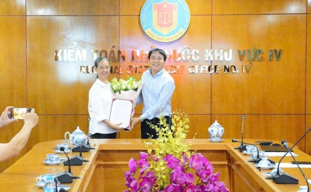 KTNN Khu vực IV trao quyết định nghỉ hưu trước tuổi