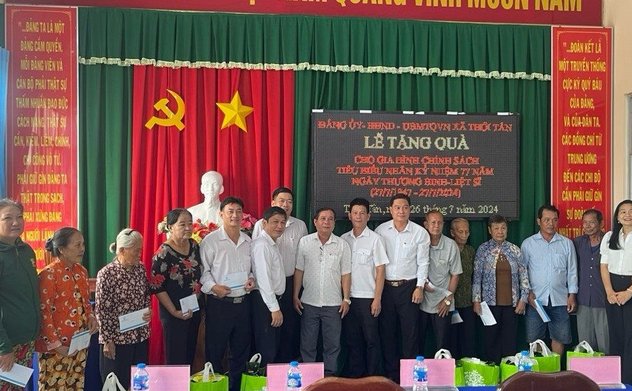 Kiểm toán nhà nước khu vực V dâng hương, tưởng niệm các anh hùng liệt sỹ