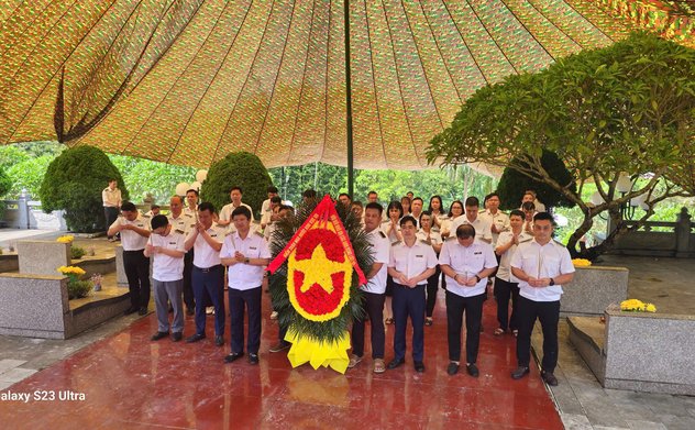 KTNN khu vực VII thăm viếng nghĩa trang liệt sỹ km3 phường Yên Bái