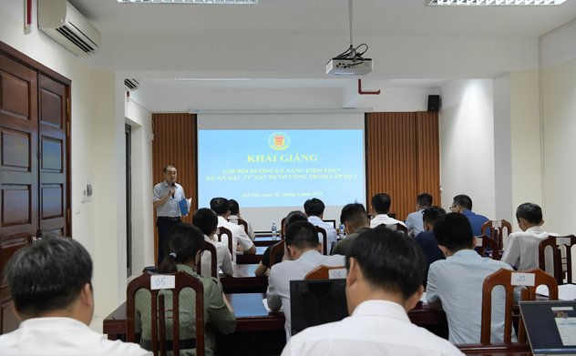 Ban hành Tài liệu bồi dưỡng “Kỹ năng kiểm toán dự án đầu tư xây dựng công trình” cấp độ 2, 3