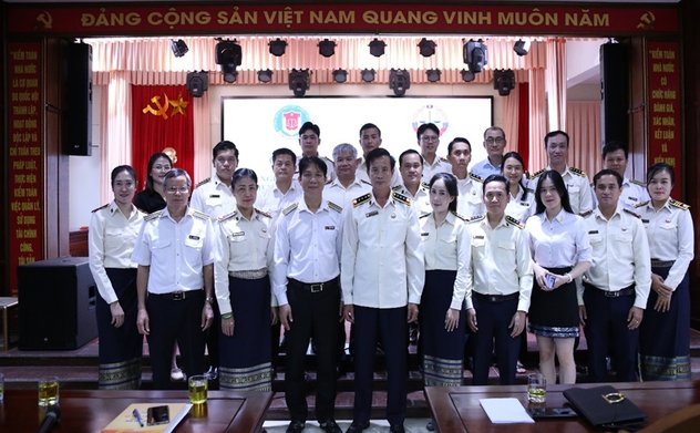 Học viên Khóa tập huấn kỹ năng kiểm toán chuyên sâu  cho Kiểm toán viên Kiểm toán nhà nước Lào đi học tập kinh nghiệm tại Kiểm toàn nhà nước Khu vực II