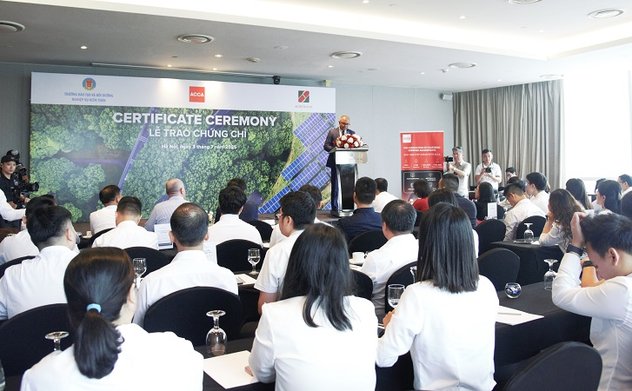 Trường Đào tạo và Bồi dưỡng nghiệp vụ kiểm toán, ACCA và Trường Đào tạo cán bộ Agribank: Trao Chứng chỉ cho học viên Agribank