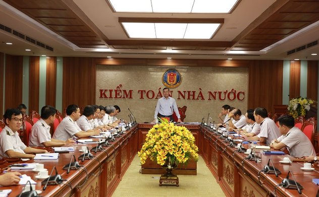 Phó Tổng Kiểm toán nhà nước phụ trách Ngô Văn Tuấn làm việc với Thanh tra KTNN