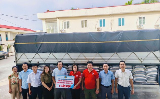 Kiểm toán nhà nước khu vực X chung tay hỗ trợ đồng bào vùng bão, lũ