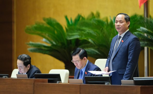 Quốc hội thảo luận về dự thảo Luật Kinh doanh bảo hiểm