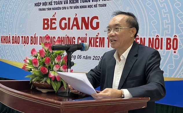 56 học viên nhận Chứng chỉ Kiểm toán viên nội bộ cấp độ cơ bản