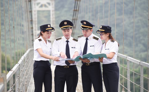 Kiểm toán nhà nước sử dụng trang phục mới từ đầu năm 2018