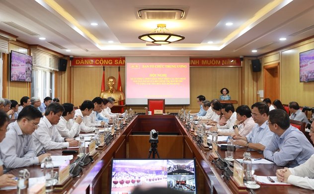 Quán triệt, triển khai thực hiện các quy định mới ban hành của Bộ Chính trị, Ban Bí thư về công tác tổ chức xây dựng Đảng