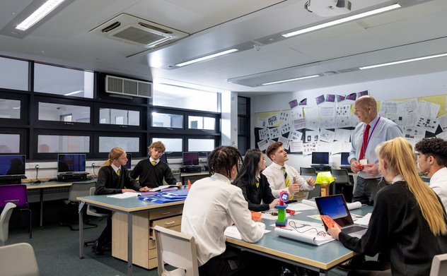 Anh: Đặt mục tiêu cải thiện, chuyển đổi kỹ thuật số các dịch vụ và hoạt động của Chính phủ