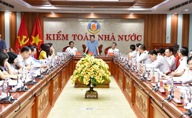 Phối hợp chuẩn bị Phiên giải trình việc thực hiện các kết luận, kiến nghị kiểm toán đảm bảo chất lượng, có trọng tâm, trọng điểm